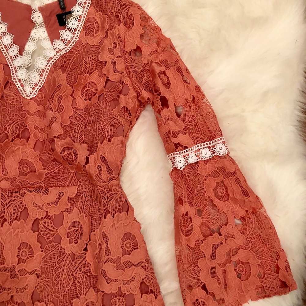 🎉HP🎉 Alexia Admor Laced Dress - Picture 4 of 6